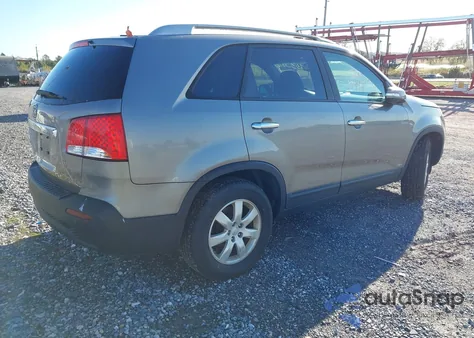 2011 Kia Sorento Lx from USA, damaged, VIN 5XYKTCA18BG116066